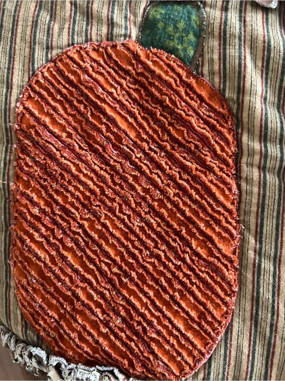 Handmade Rust Patchwork Rag Quilt w Pumpkins - Picture 2 of 12